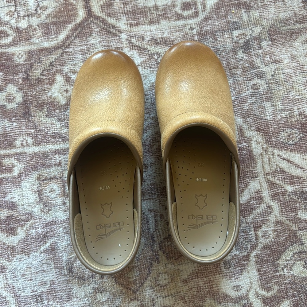 Worm Once Honey Dansko 39 wide